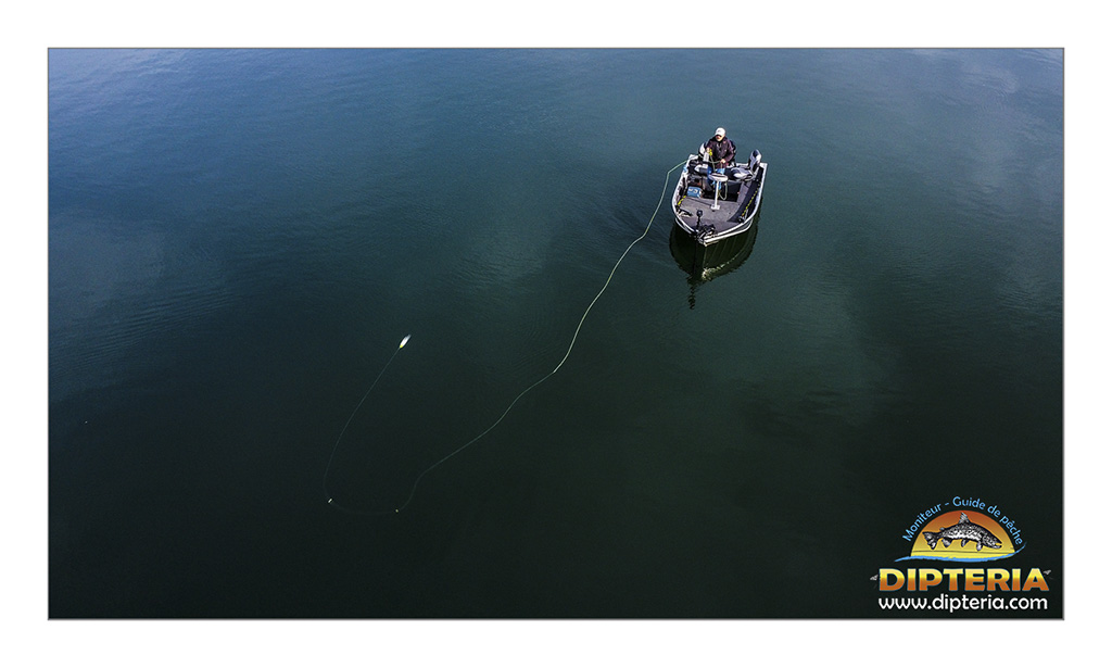 Stage de pêche carnassiers en barque - DIPTERIA Guide pêche mouche